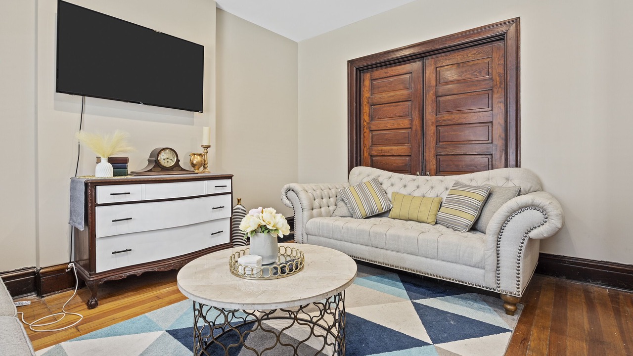 Photo of Livingroom in St. Louis