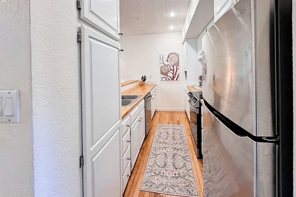 Photo of Kitchen in Maunaloa