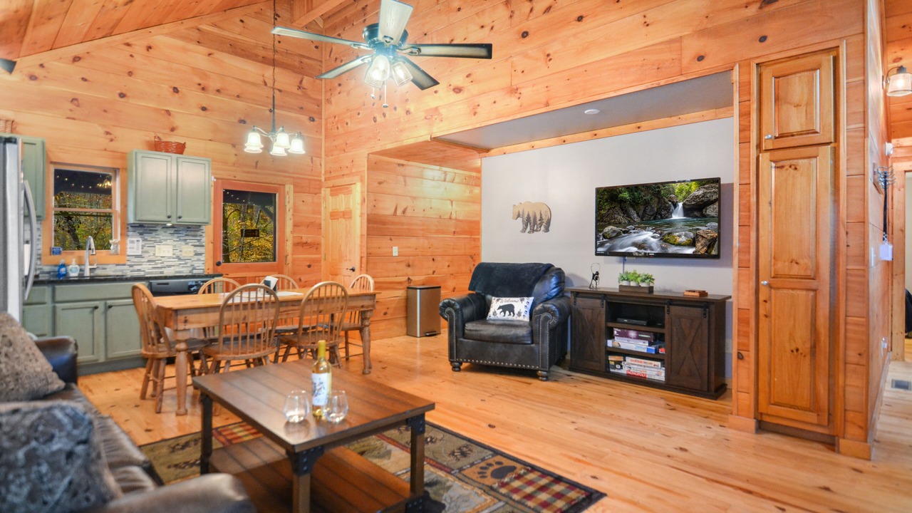 Photo of Bedroom in Ellijay