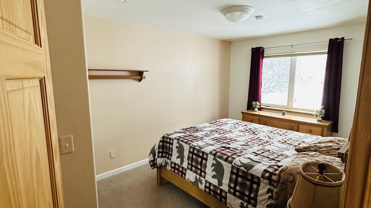 Photo of Bedroom in Eagle River