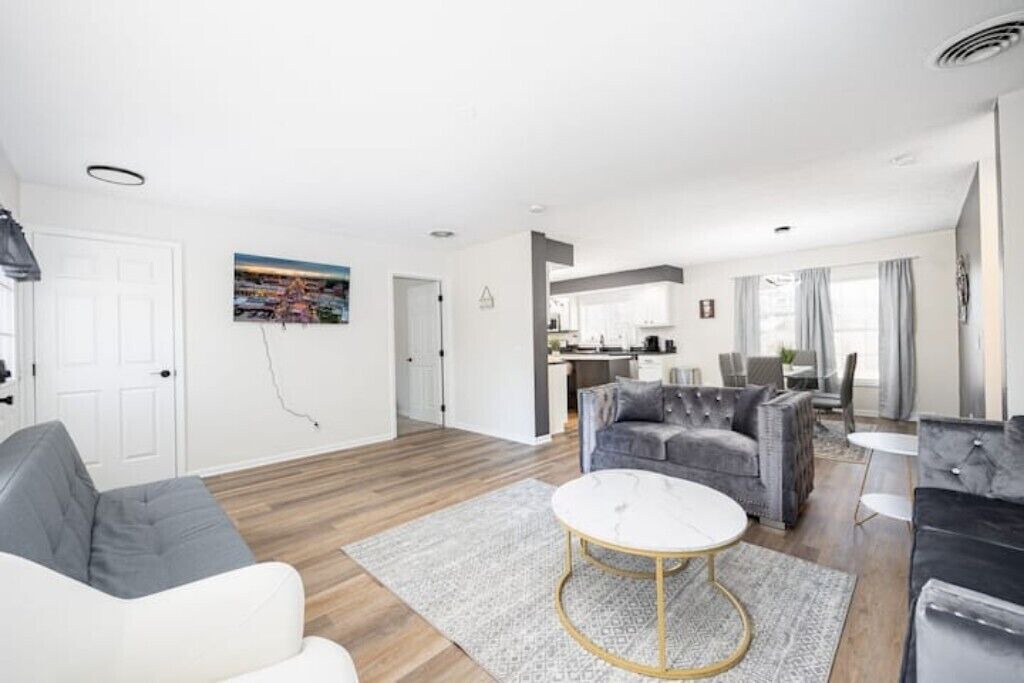 Photo of Livingroom in Urbancrest