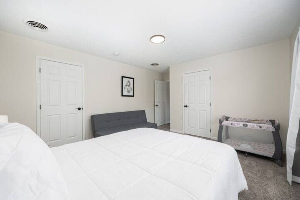 Photo of Bedroom in Urbancrest