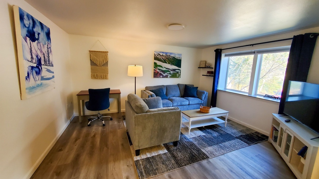 Photo of Livingroom in West Juneau