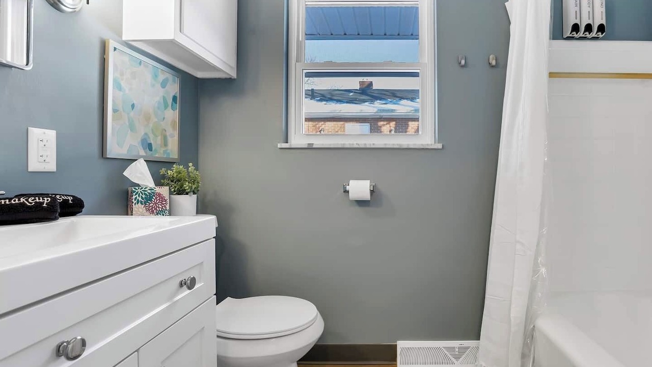 Photo of Bathroom in Sharon Heights