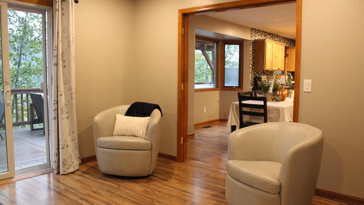 Photo of Livingroom in Eagle River