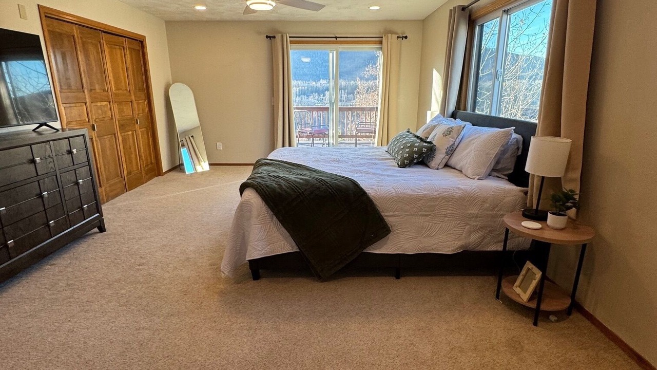 Photo of Bedroom in Eagle River