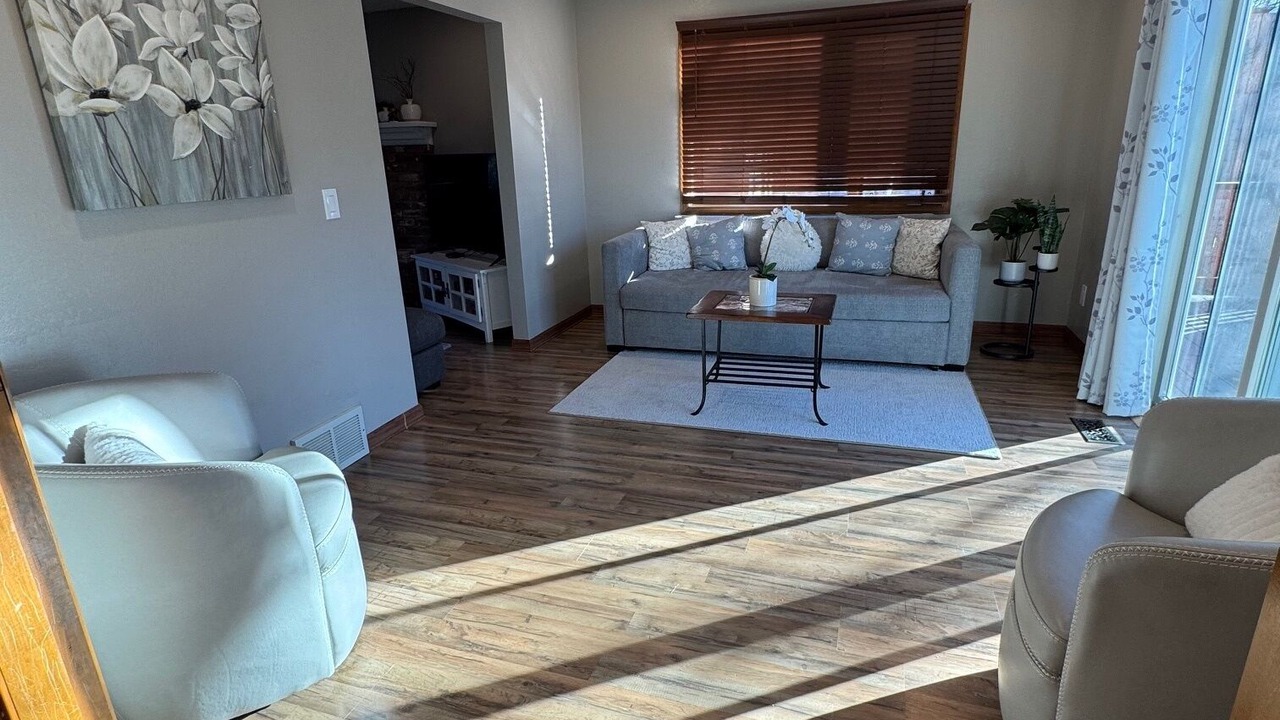 Photo of Livingroom in Eagle River