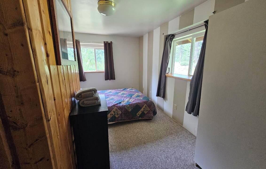 Photo of Bedroom in Kenny Lake