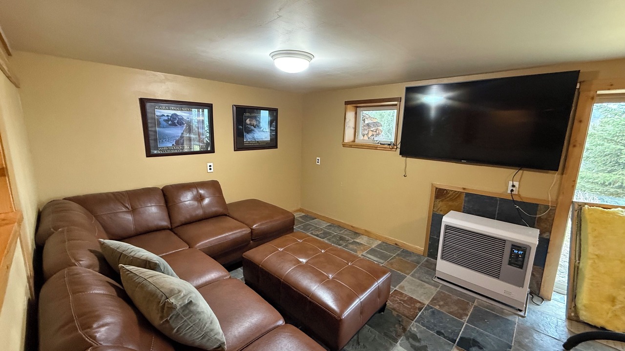 Photo of Livingroom in Happy Valley