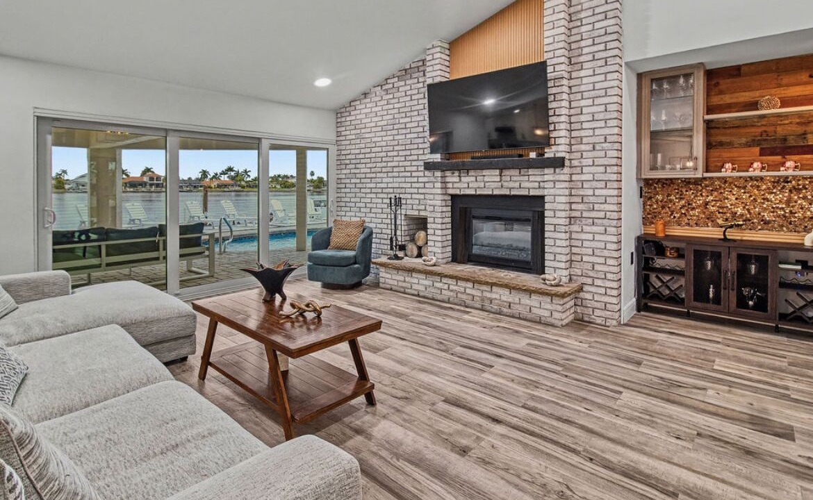 Photo of Livingroom in Eight Lakes