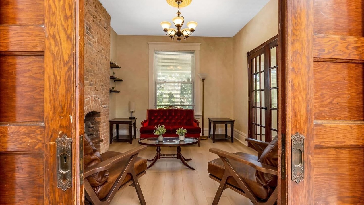 Photo of Livingroom in Franklin Park