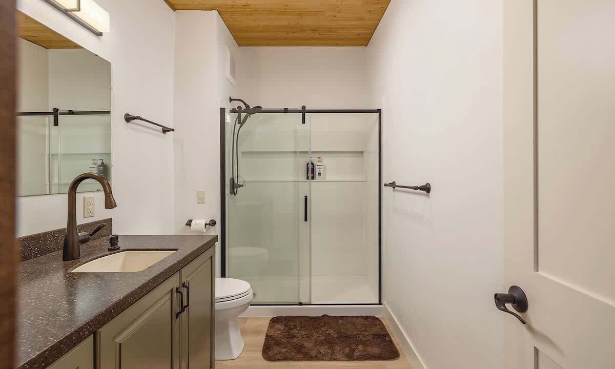 Photo of Bathroom in Alyeska