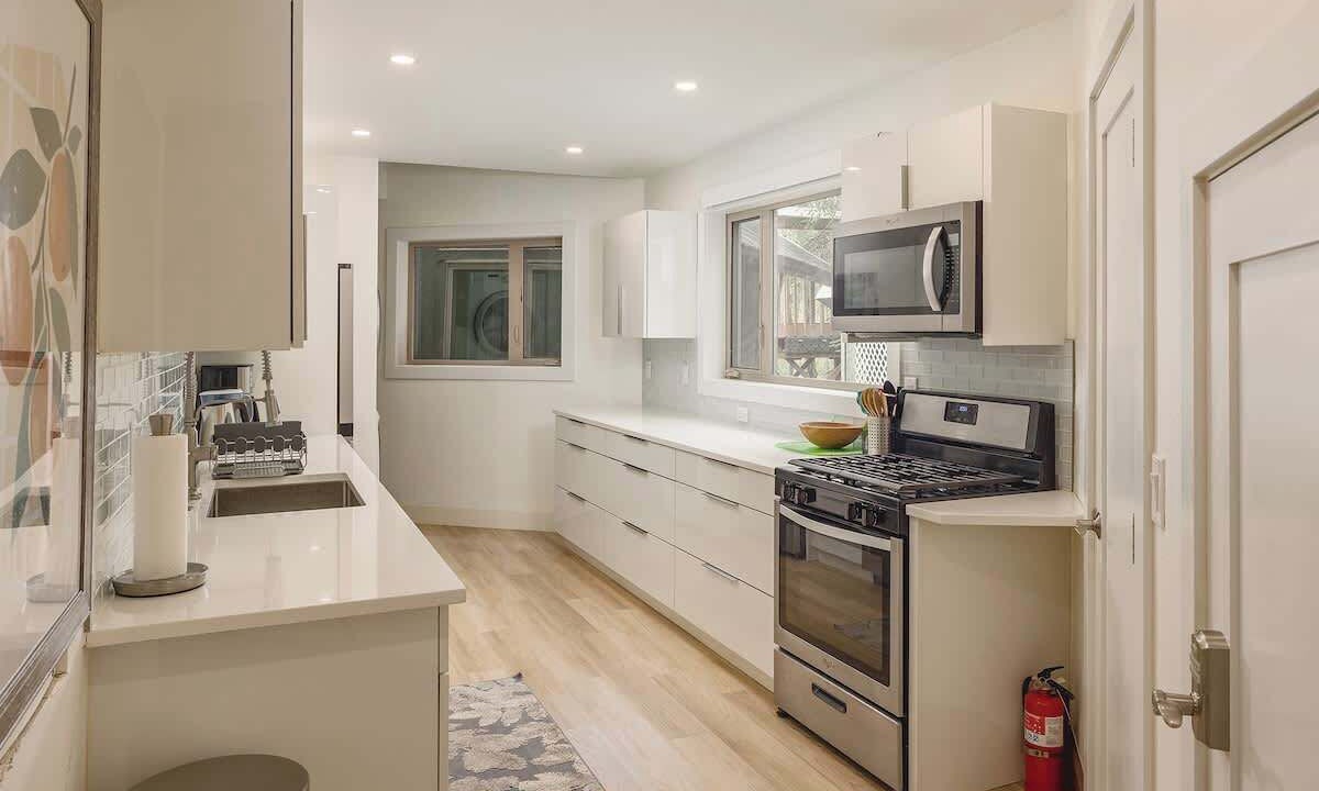 Photo of Kitchen in Alyeska