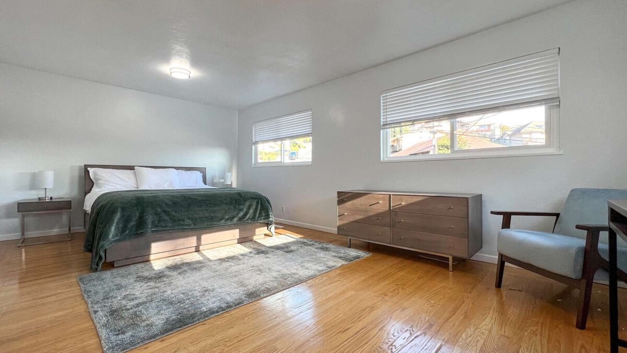 Photo of Bedroom in Chabot Park