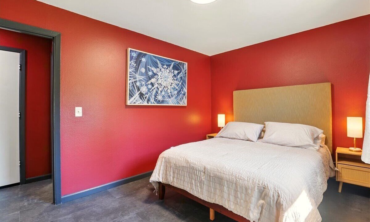 Photo of Bedroom in University Area