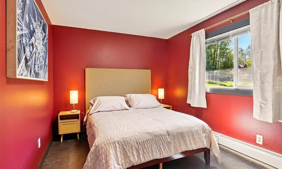 Photo of Bedroom in University Area