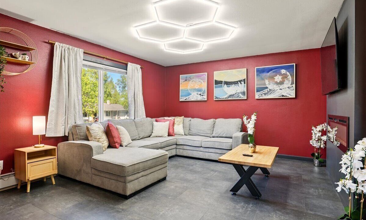 Photo of Livingroom in University Area