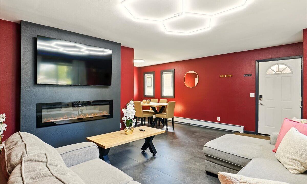 Photo of Livingroom in University Area