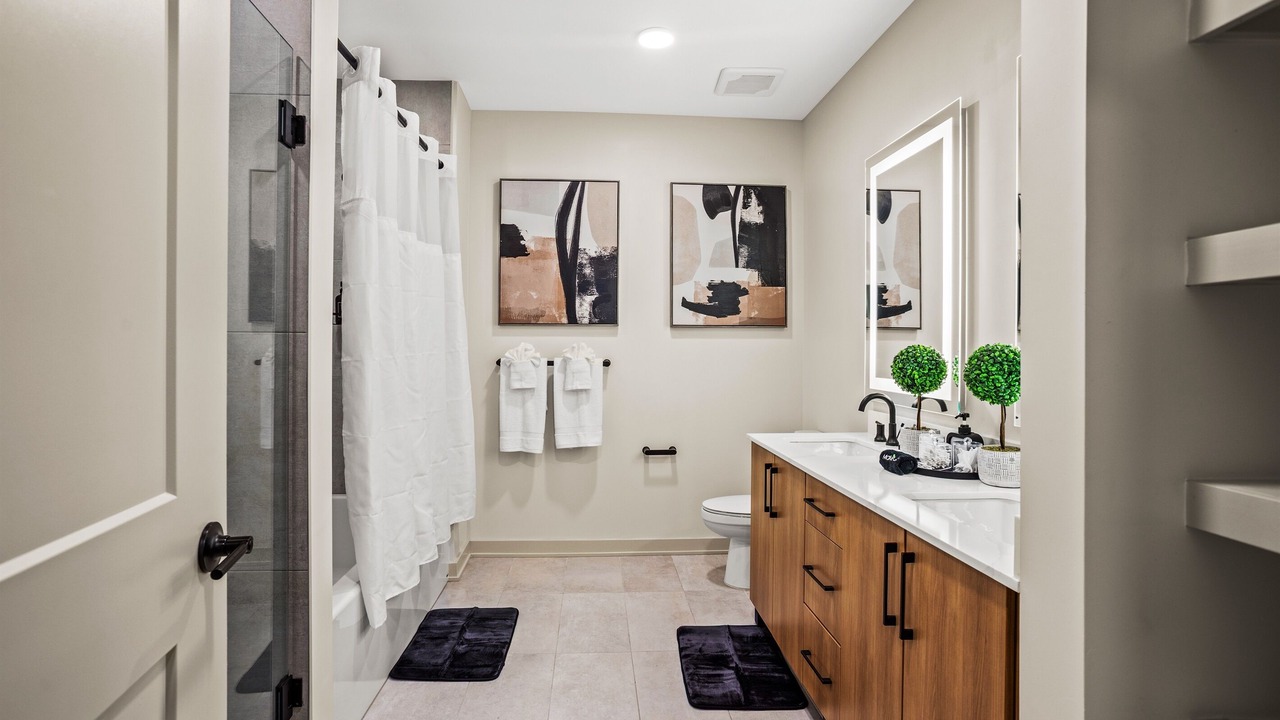 Photo of Bathroom in Peachtree Center