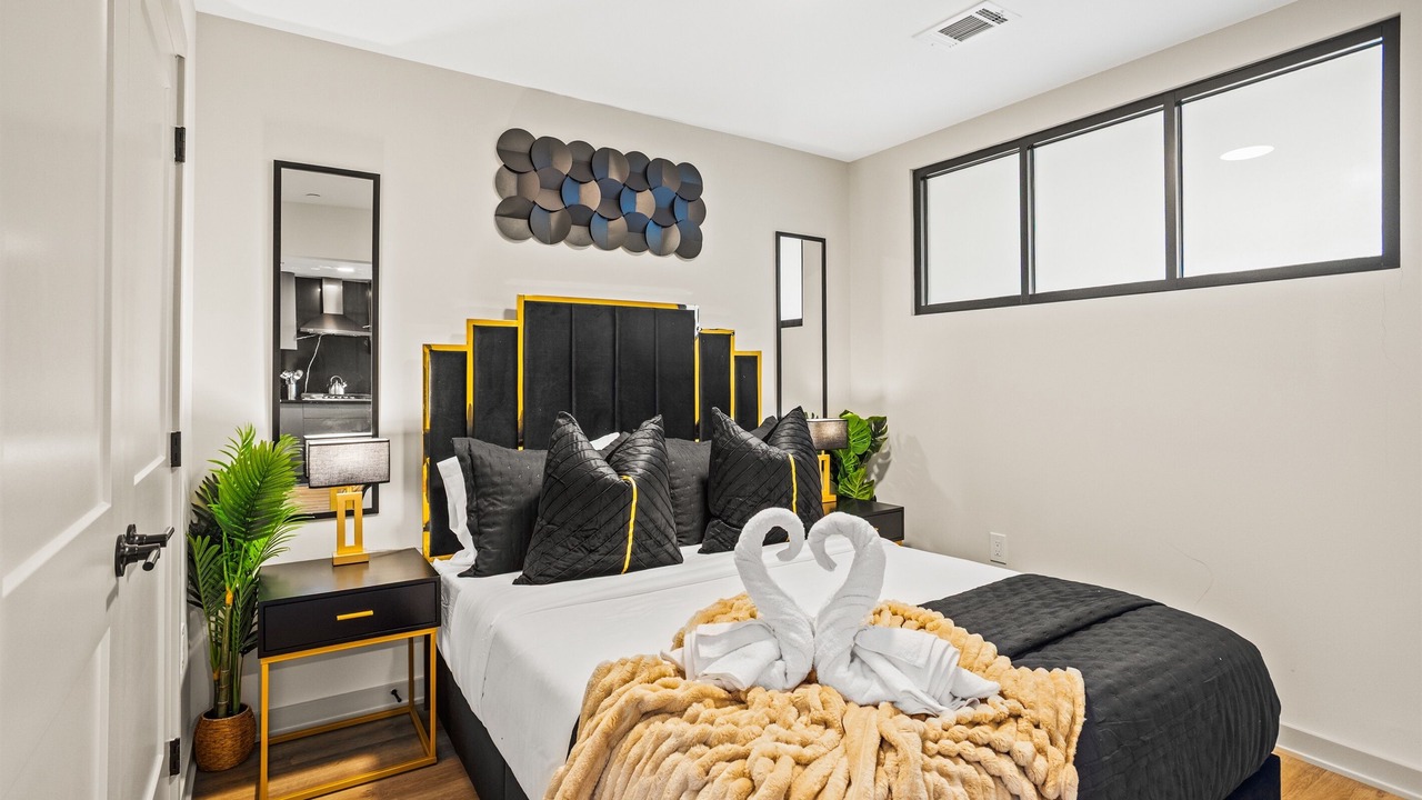 Photo of Bedroom in Peachtree Center