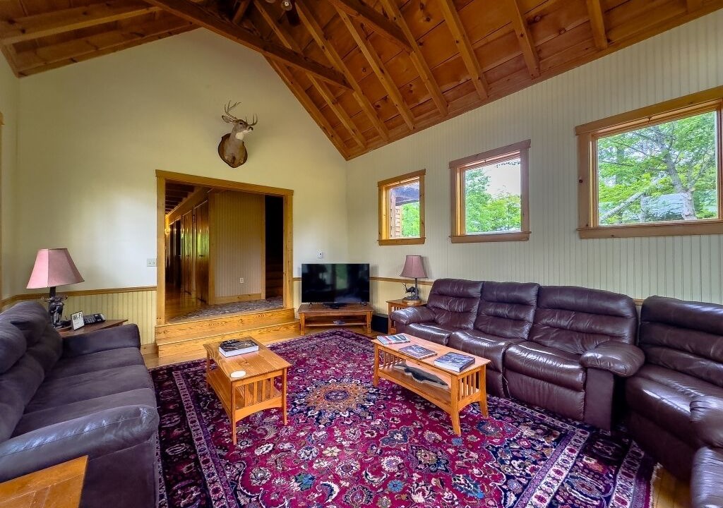 Photo of Livingroom in Caratunk