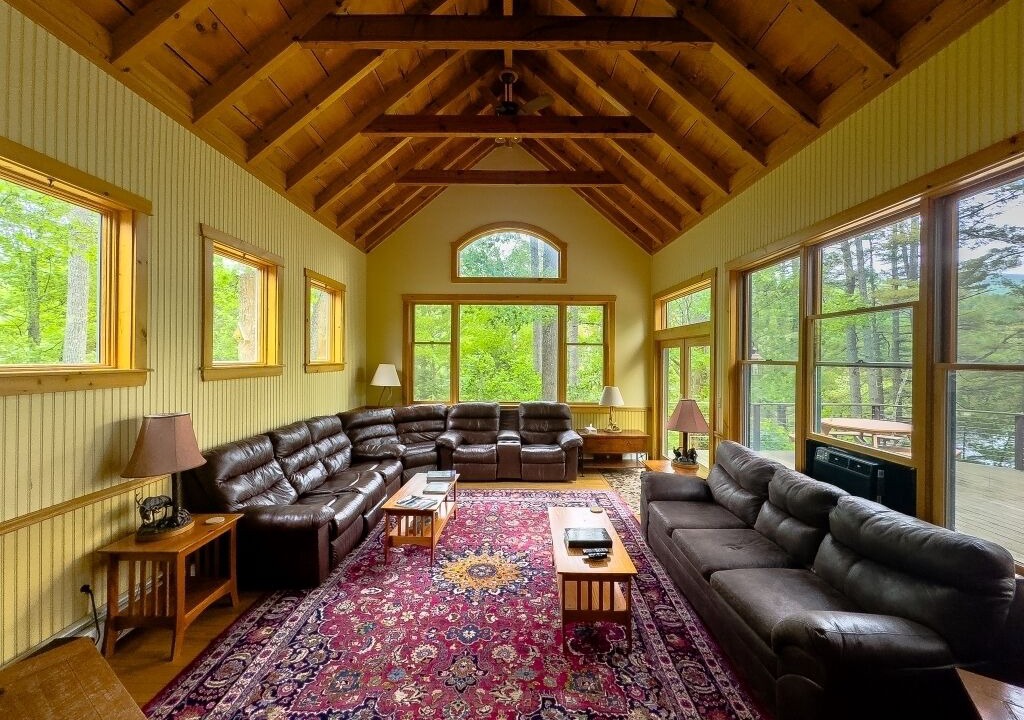 Photo of Livingroom in Caratunk