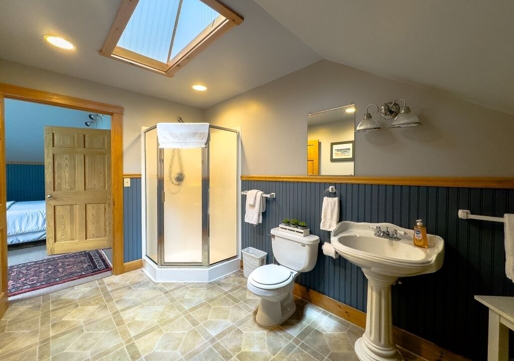 Photo of Bathroom in Caratunk