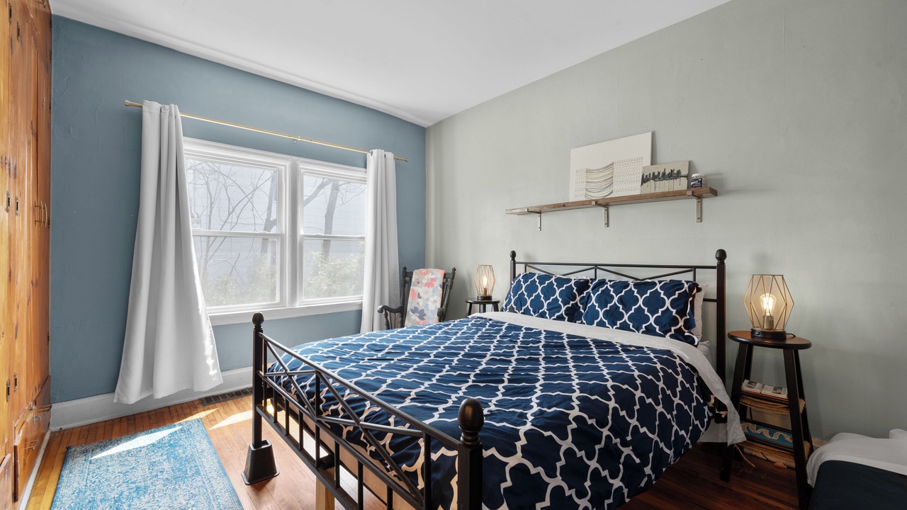 Photo of Bedroom in Old North Columbus