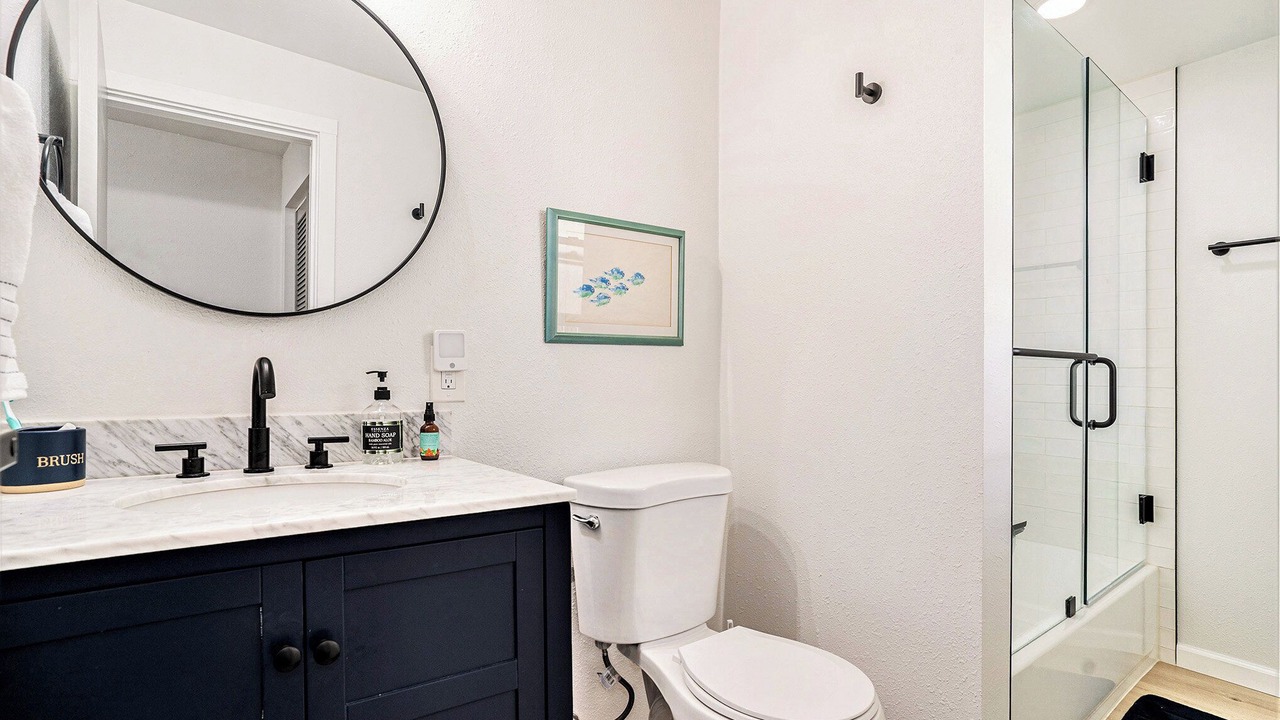 Photo of Bathroom in West Alameda