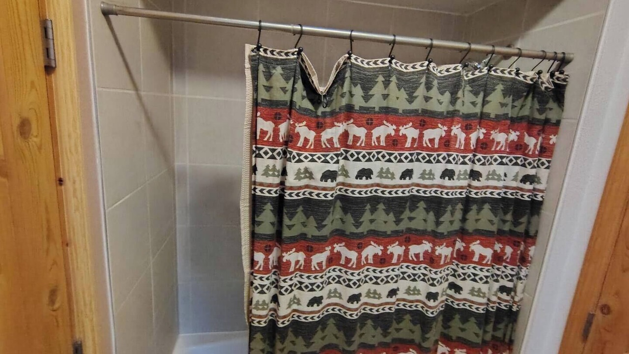 Photo of Bathroom in Kalifornsky