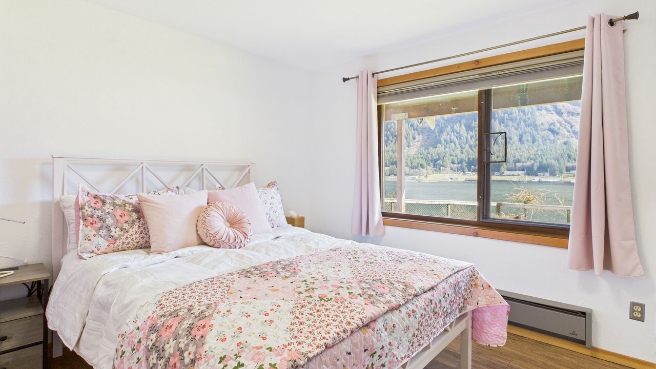 Photo of Bedroom in West Juneau