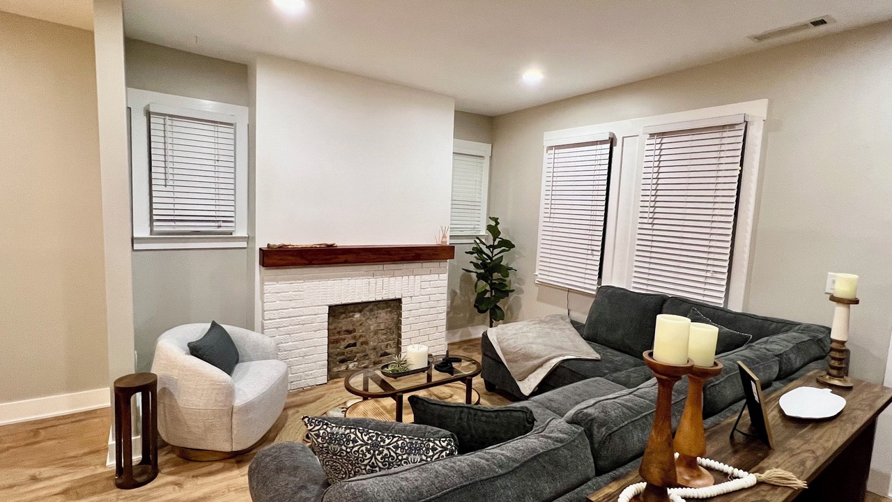 Photo of Livingroom in Adair Park
