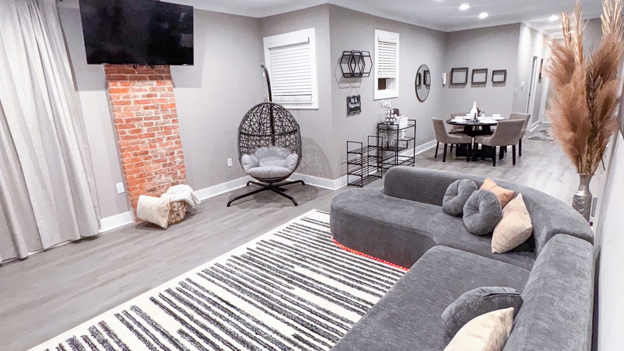 Photo of Livingroom in Near East Columbus