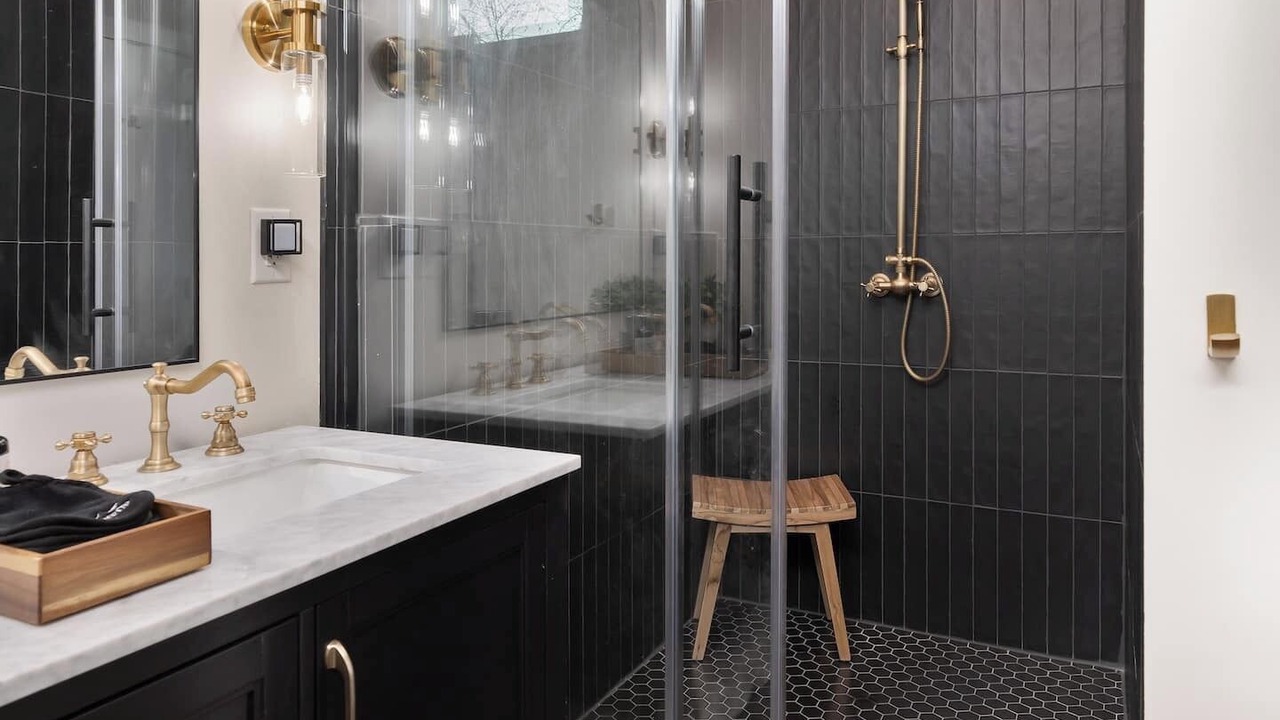 Photo of Bathroom in Buckeye Lake