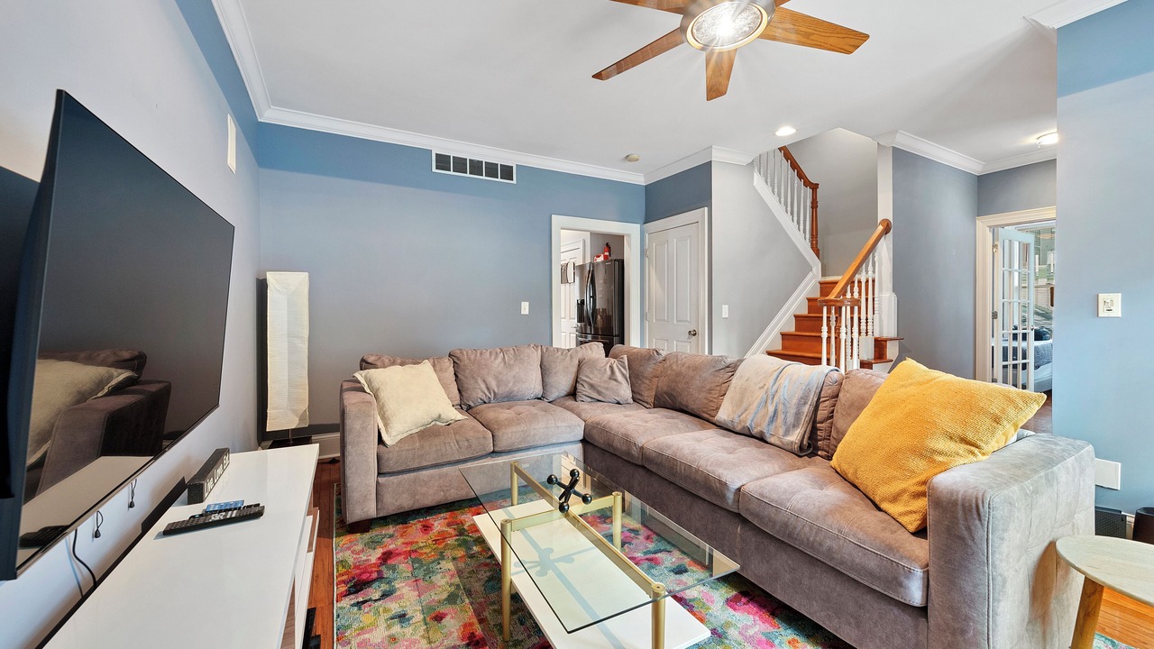 Photo of Livingroom in Victorian Village