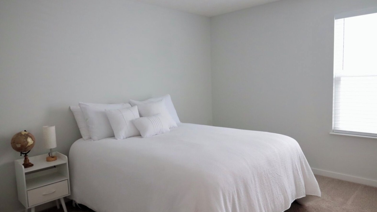 Photo of Bedroom in Summit Station