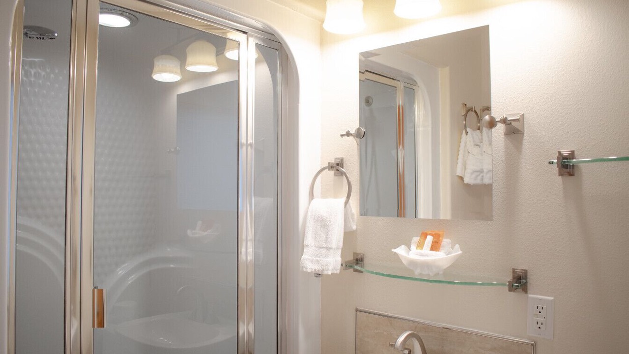 Photo of Bathroom in Homer