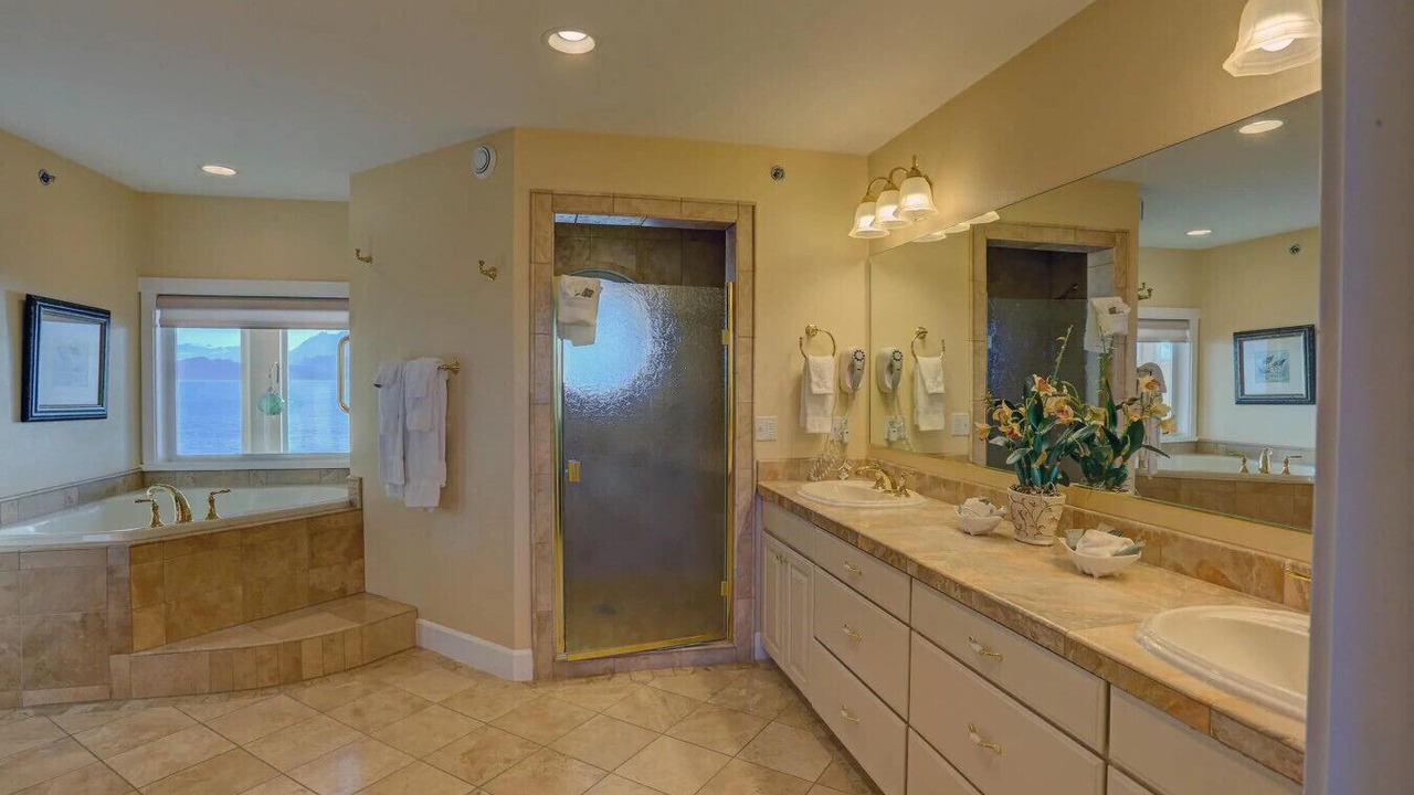 Photo of Bathroom in Homer