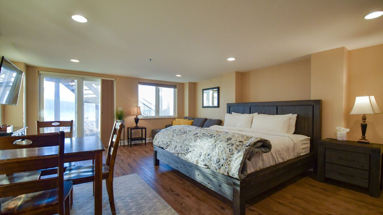 Photo of Bedroom in Homer