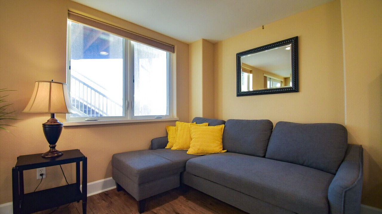 Photo of Livingroom in Homer