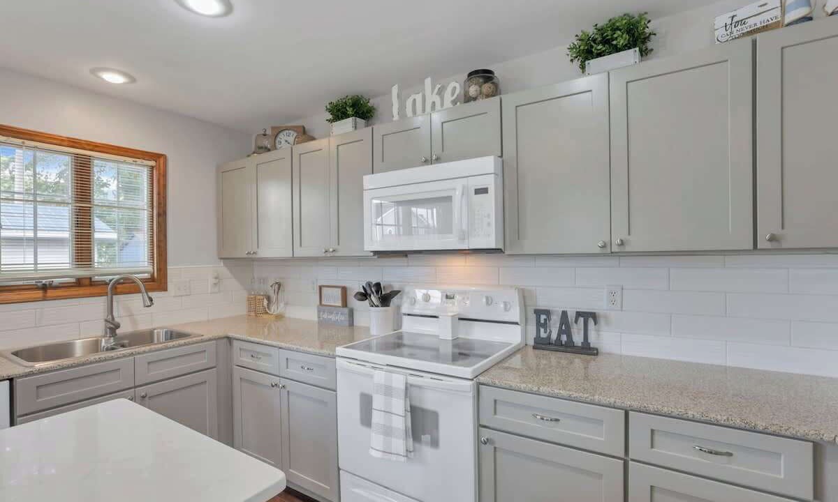Photo of Kitchen in Buckeye Lake