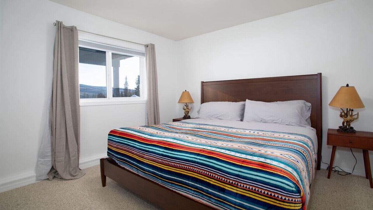 Photo of Bedroom in Fairbanks
