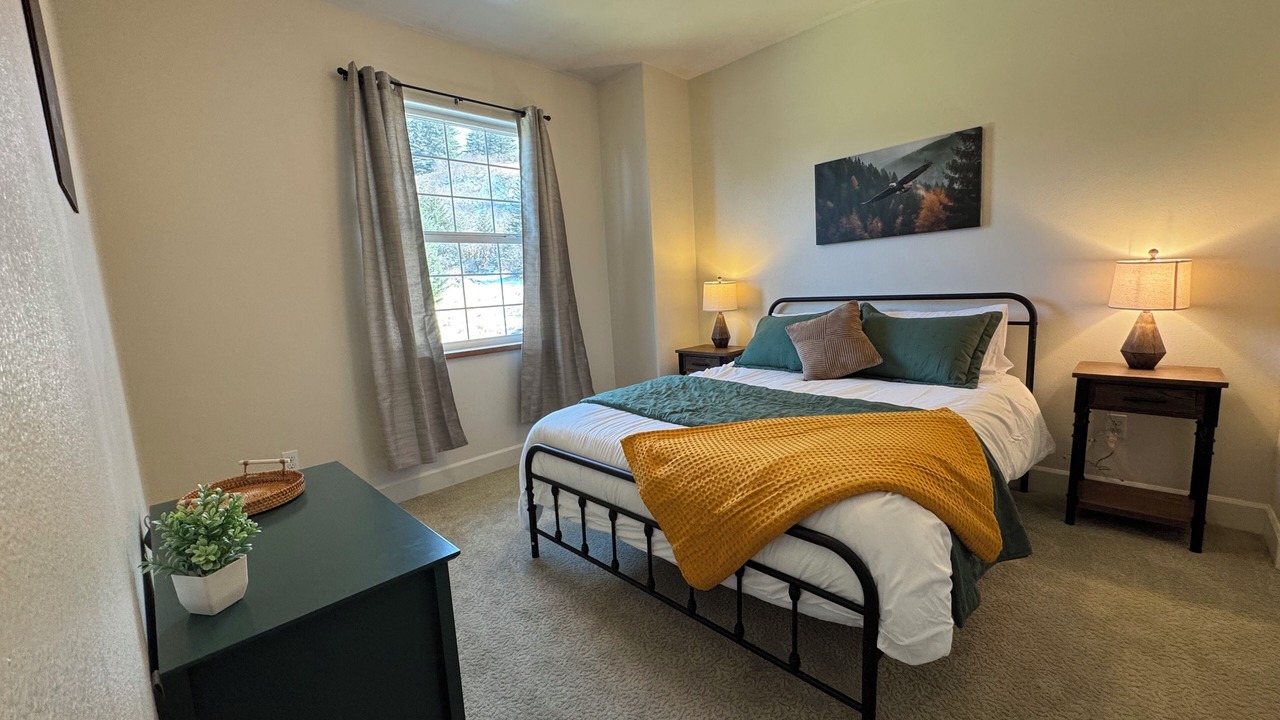 Photo of Bedroom in Chiniak