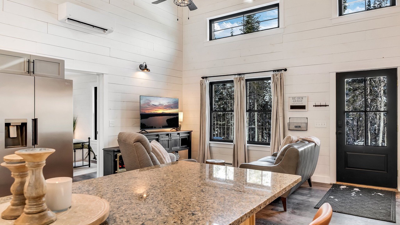 Photo of Livingroom in Glenburn