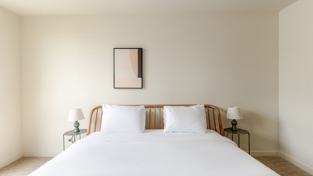 Photo of Bedroom in Piedmont Avenue