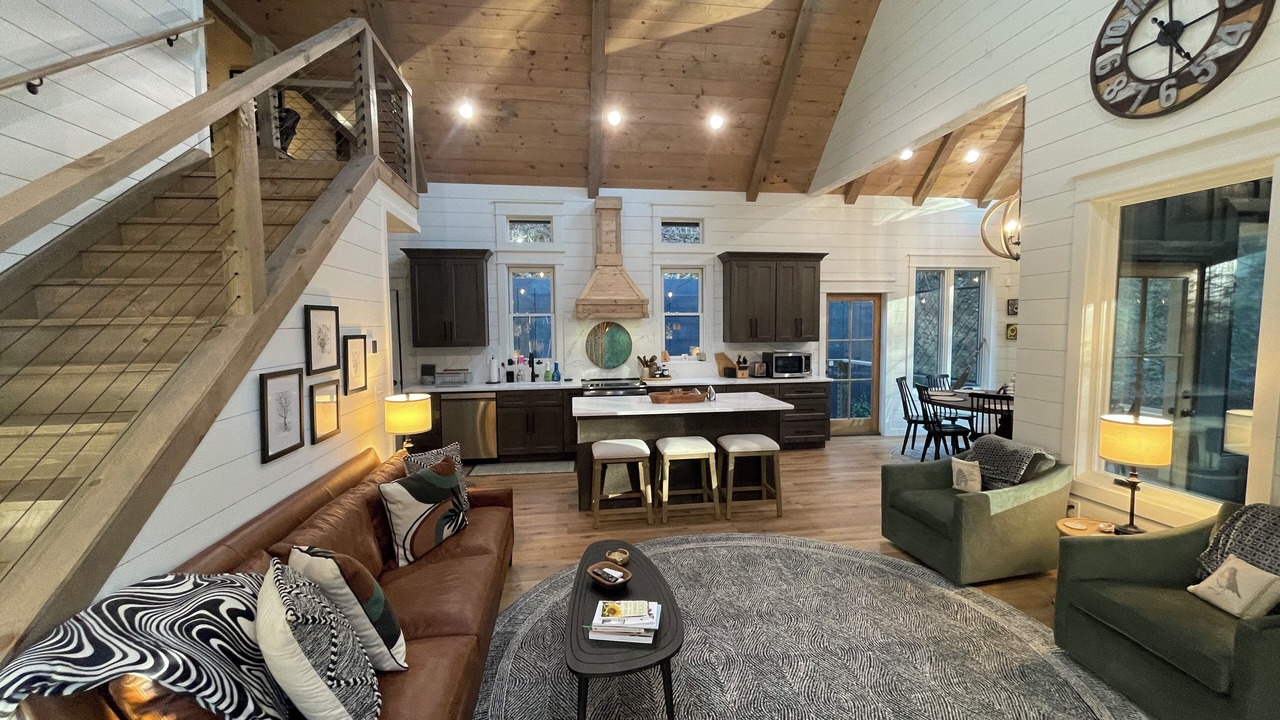 Photo of Livingroom in Ellijay