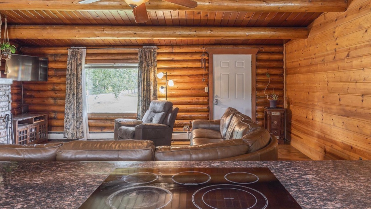 Photo of Livingroom in College