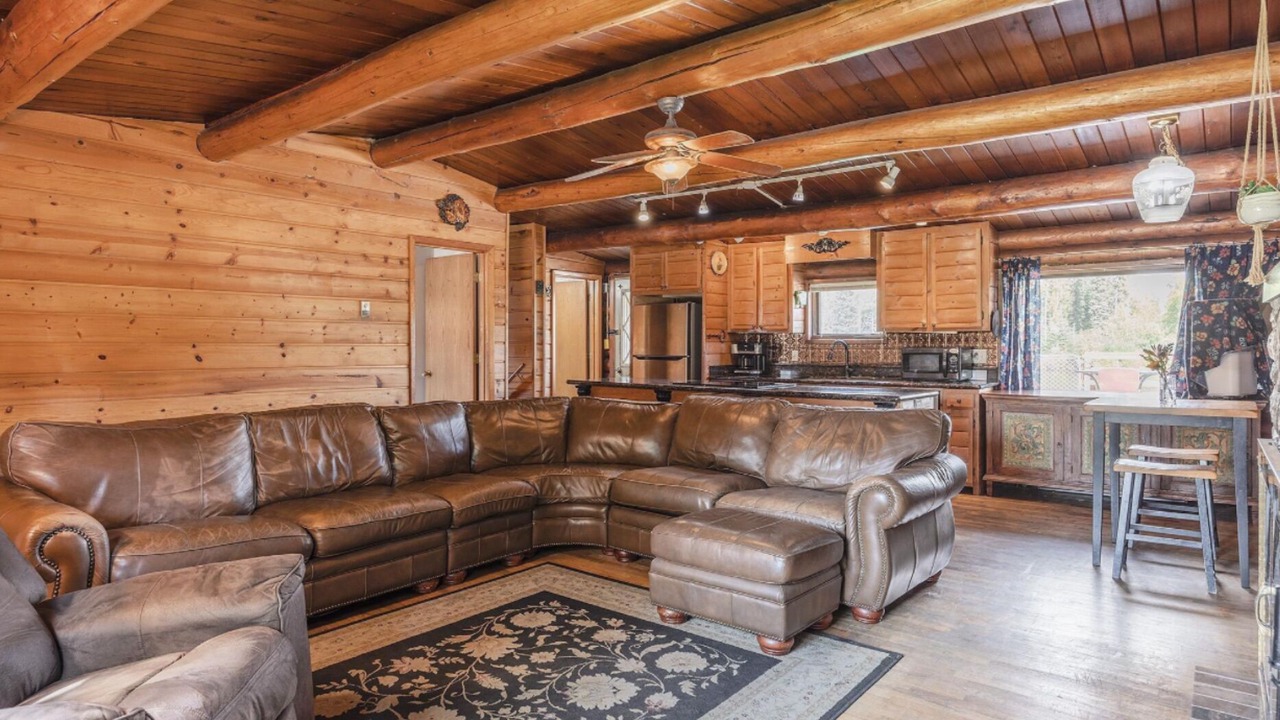 Photo of Livingroom in College