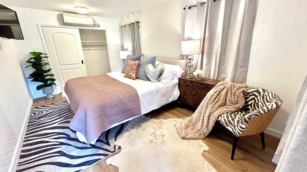 Photo of Bedroom in Willow Glen South - Lincoln Glen