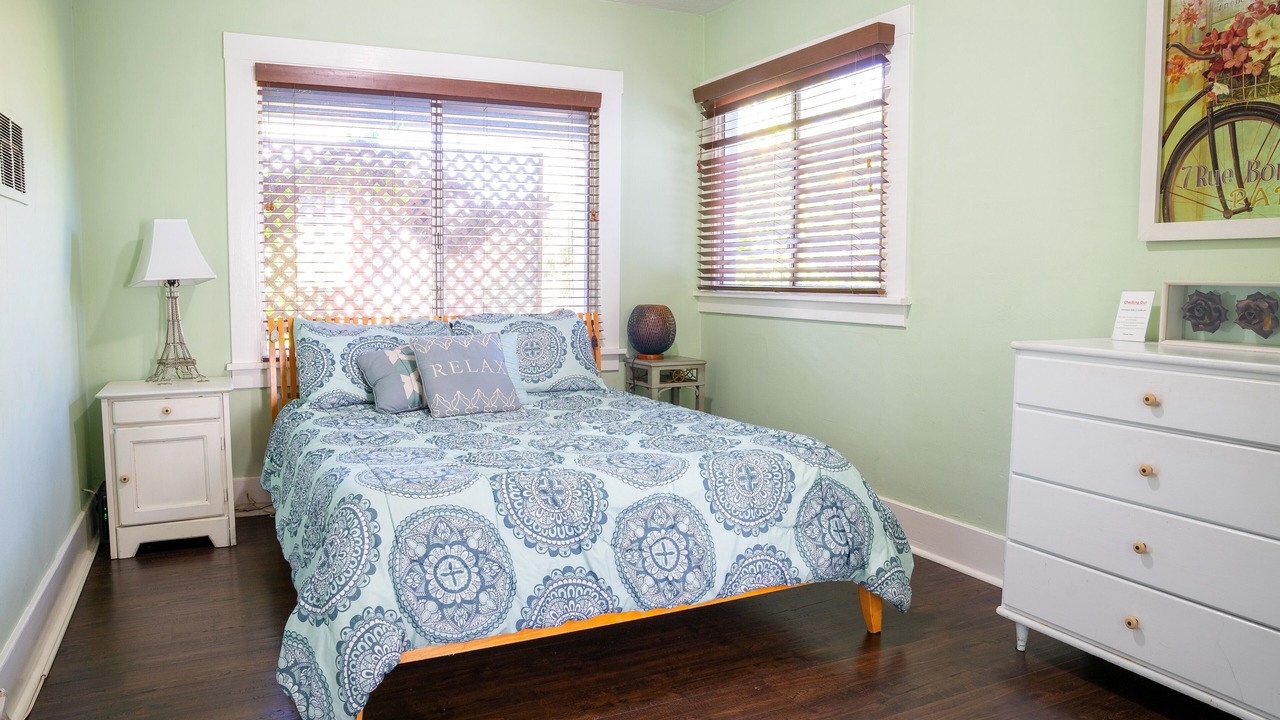 Photo of Bedroom in West Alameda